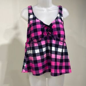 NWOT Xhilaration checkered tankini swim suit top. Size 3. Plus Junior